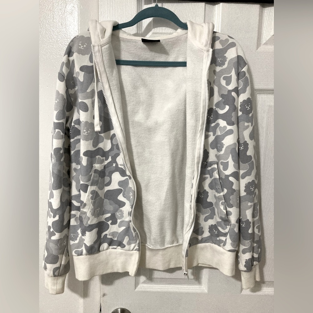 LINE FRIEND BT21 RJ Camouflage zip up hoodie - size M
